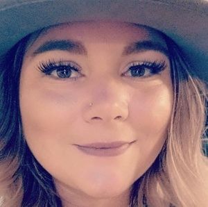 Meet your Posher, Paige